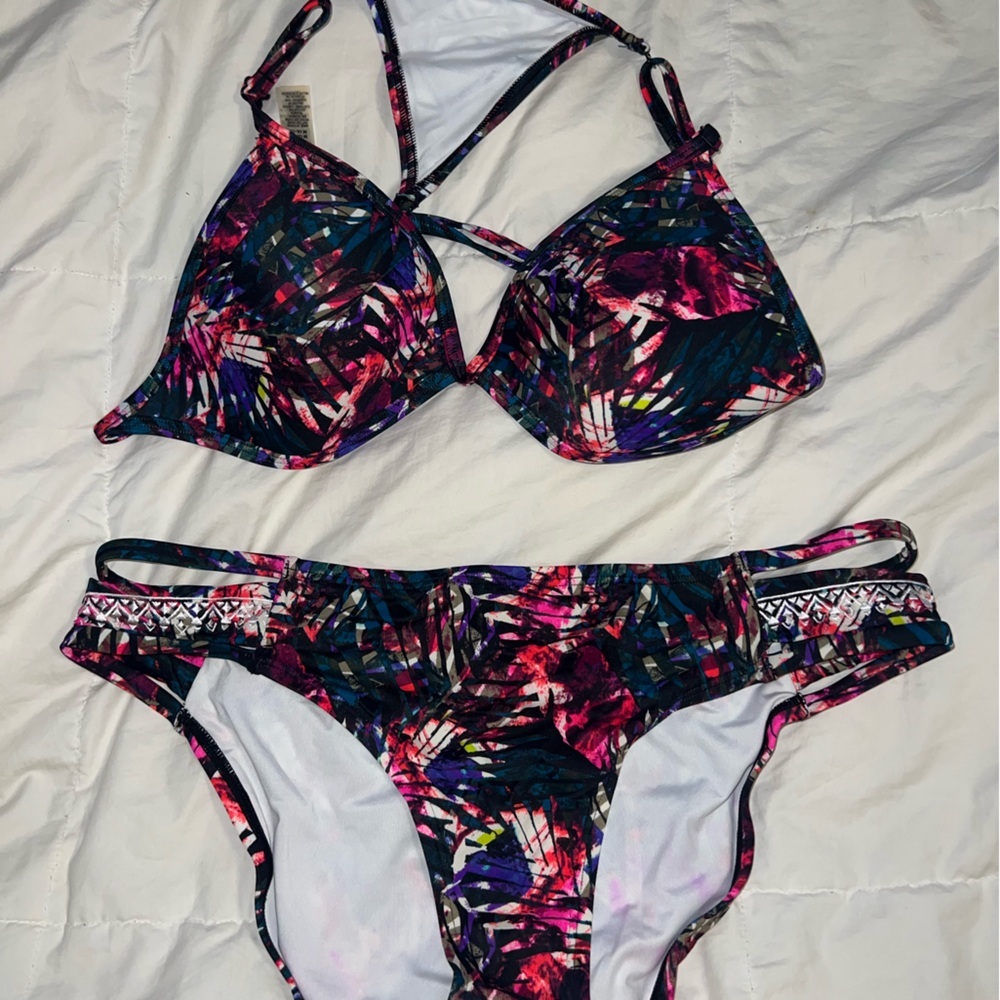 PINK Bikini set. Size large bottoms; medium top